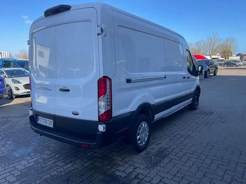 Gebraucht Ford E-Transit Trend 135 kW (184 PS) 2022 Frostweiß Van