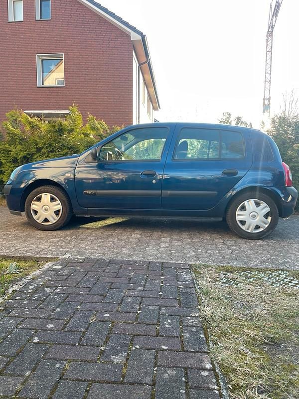 Gebraucht Renault Clio II 75 PS (55 kW) 2003 Blau Kleinwagen