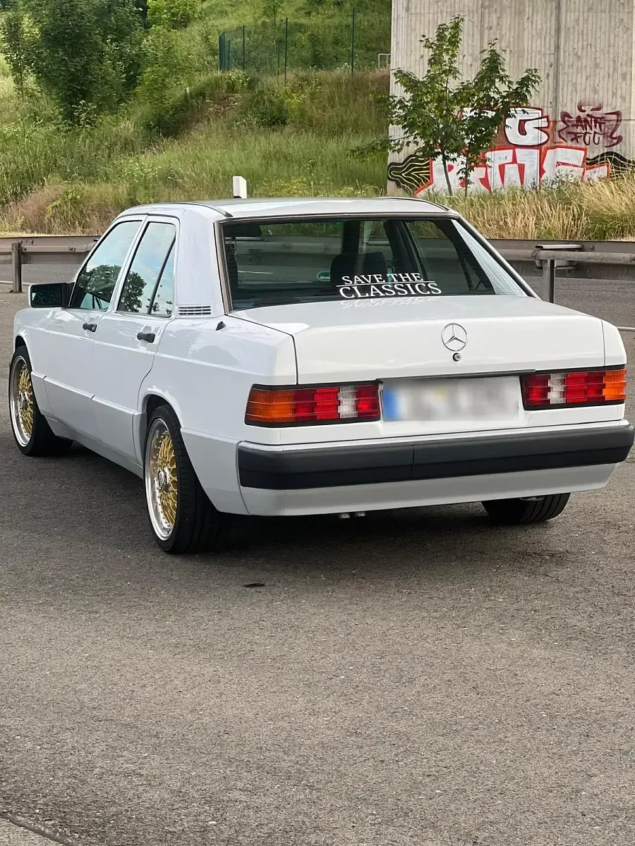 Gebraucht Mercedes 190 122 PS (89 kW) 1991 Limousine