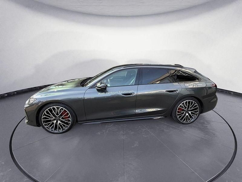 Neu Audi A6 Advanced 367 PS (269 kW) 2026 Grau Kombi