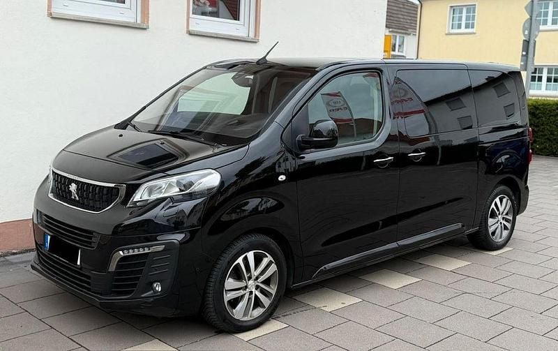 Schwarz Gebraucht 2018 Peugeot Traveller Business-Line Van / Kleinbus | 24.900 € - Bild 1/4