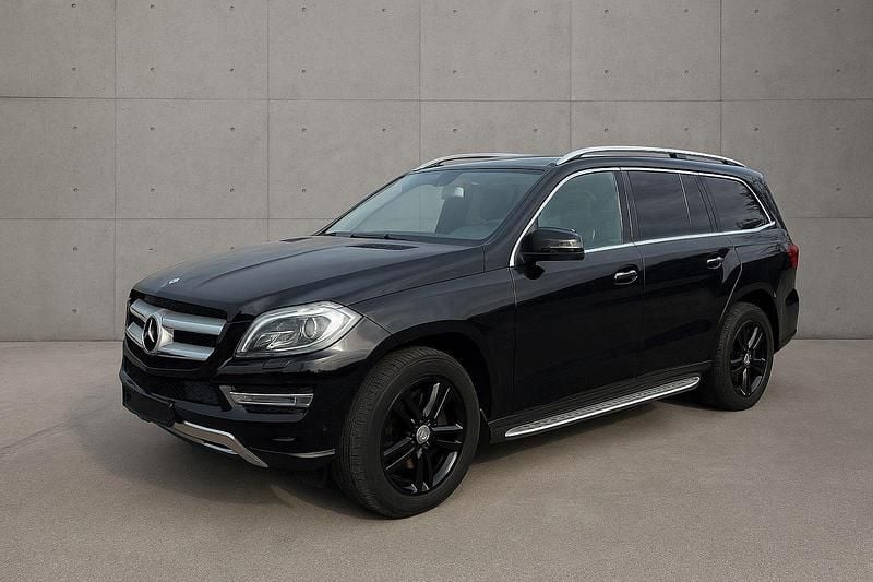 Schwarz Gebraucht 2014 Mercedes GL350 SUV | 33.950 € - Bild 1/4