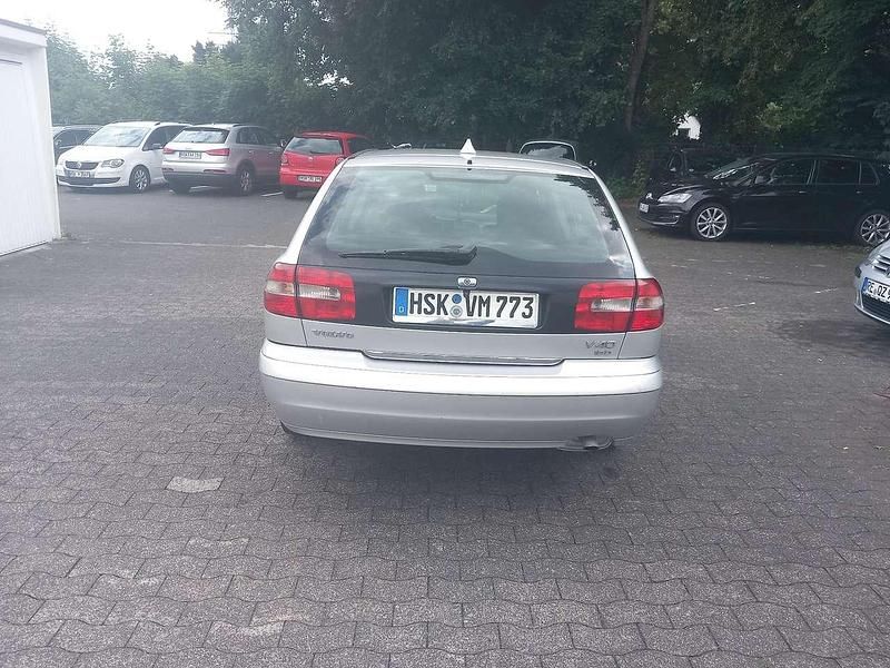Gebraucht Volvo V40 Standard 116 PS (85 kW) 2004 Silber Kombi