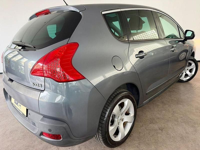 Gebraucht Peugeot 3008 Active 111 PS (81 kW) 2012 Grau Kombi