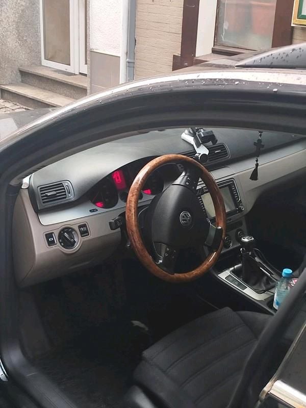 Gebraucht VW Passat 160 PS (117 kW) 2008 Schwarz Kombi