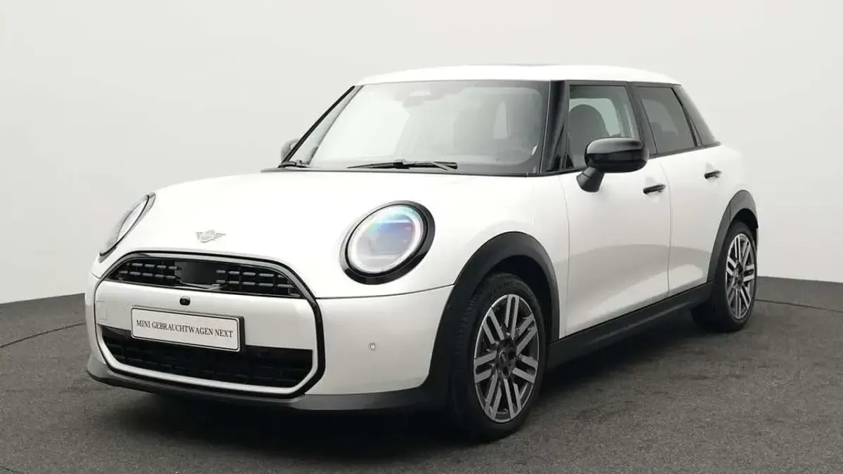 Używany Mini Cooper Classic 114 kW (156 KM) 2025 Biały Hatchback