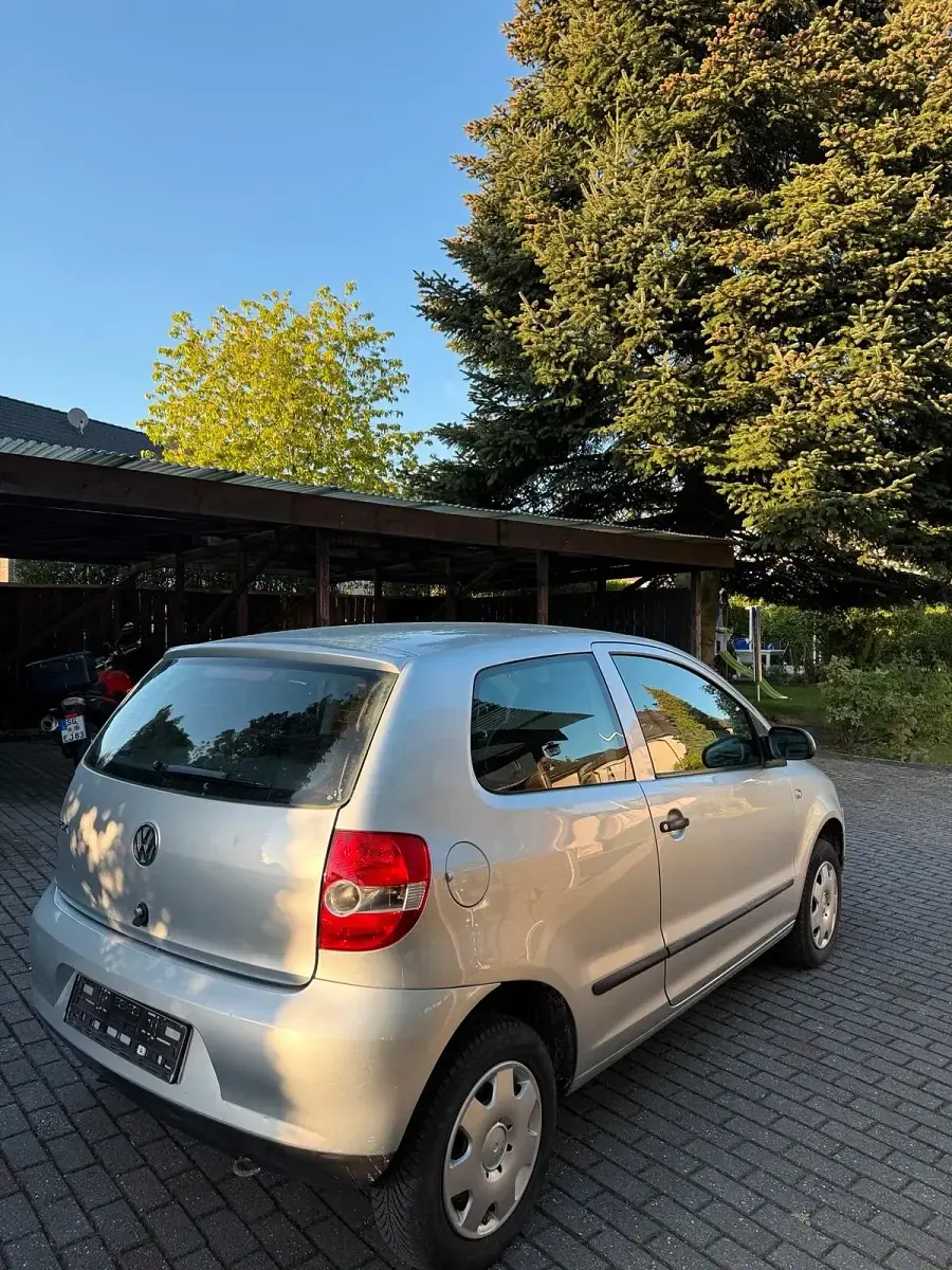 Używany VW Fox 60 KM (44 kW) 2006 Srebrny Hatchback