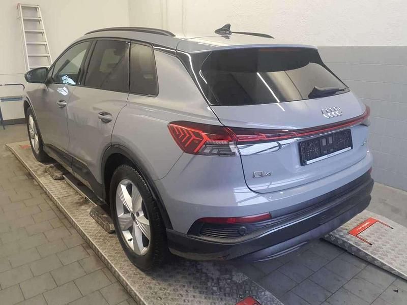 Gebraucht Audi Q4 e-tron Ambiente 150 kW (204 PS) 2022 Kieselgrau SUV
