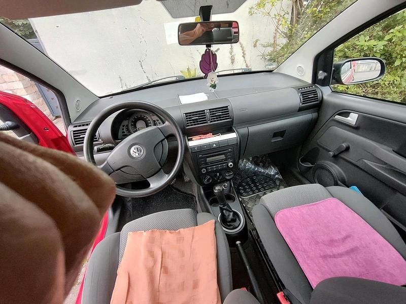 Usata VW Fox 60 CV (44 kW) 2011 Rosso Utilitaria