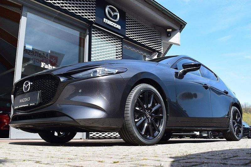 Neu Mazda 3 Homura-Line 140 PS (102 kW) 2026 Grau Limousine