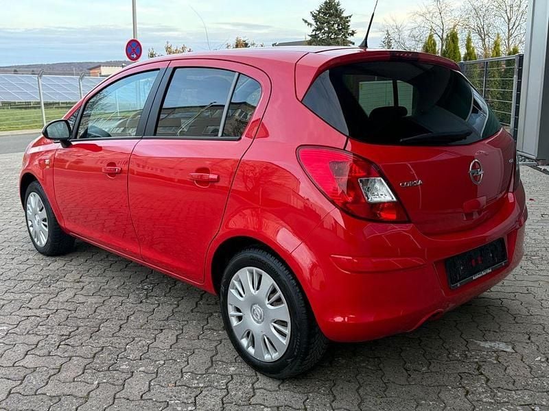 Gebraucht Opel Corsa Selection 95 PS (69 kW) 2011 Rot Kleinwagen
