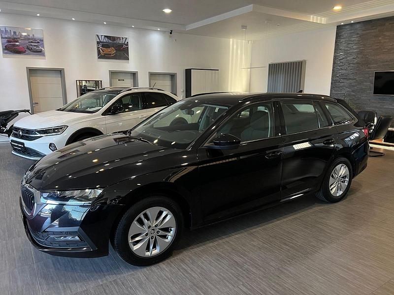 Schwarz Gebraucht 2021 Skoda Octavia Kombi | 16.985 € (Fairer Preis) - Bild 1/4