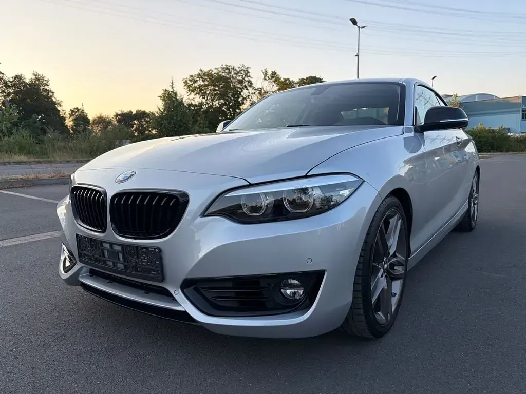 Gebraucht BMW 218 Advantage 136 PS (100 kW) 2019 Silber Coupé