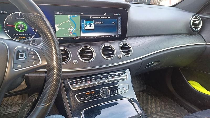 Gebraucht Mercedes E220 194 PS (142 kW) 2016 Schwarz Kombi