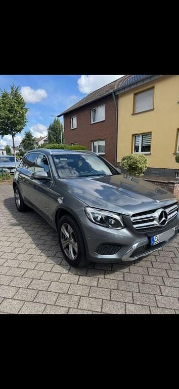 Gebraucht Mercedes GLC350 211 PS (155 kW) 2017 Grau SUV