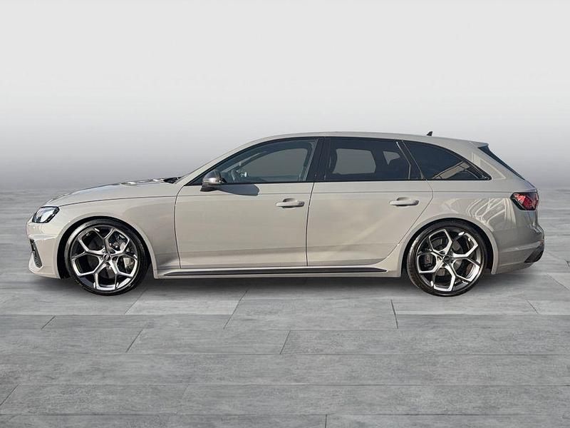 Gebraucht Audi RS4 470 PS (345 kW) 2024 Nardograu Kombi