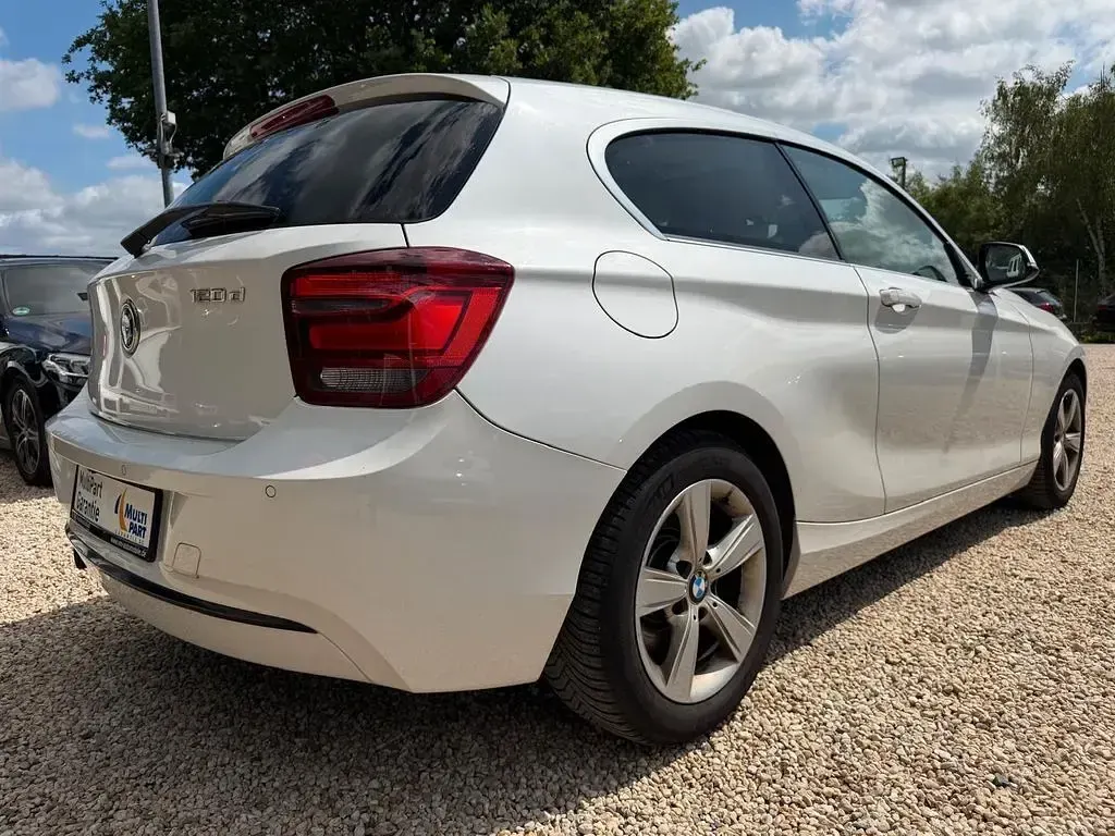 Gebraucht BMW 120 184 PS (135 kW) 2014 Weiß Kleinwagen