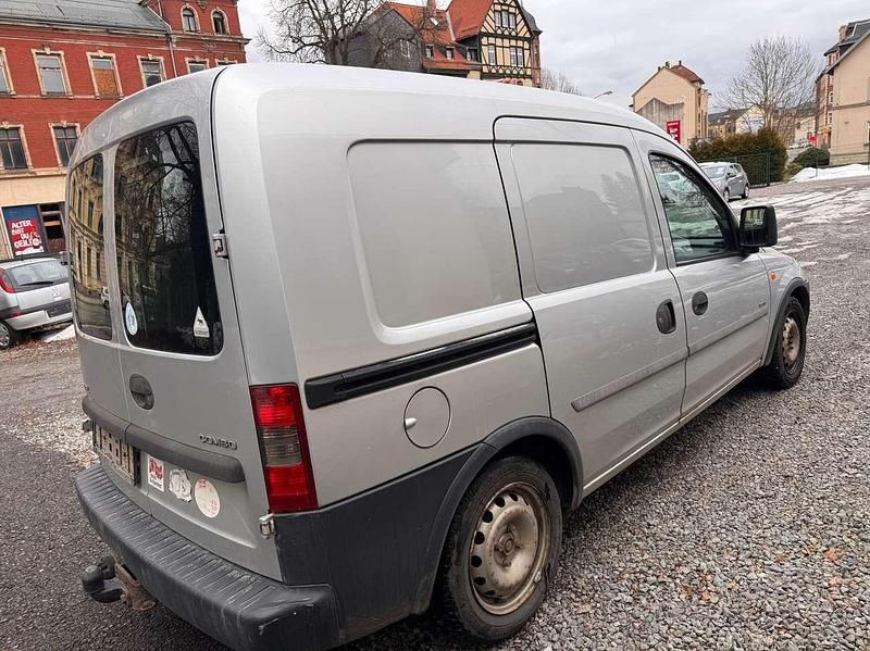Gebraucht Opel Combo Comfort 87 PS (63 kW) 2002 Silber Van / Kleinbus