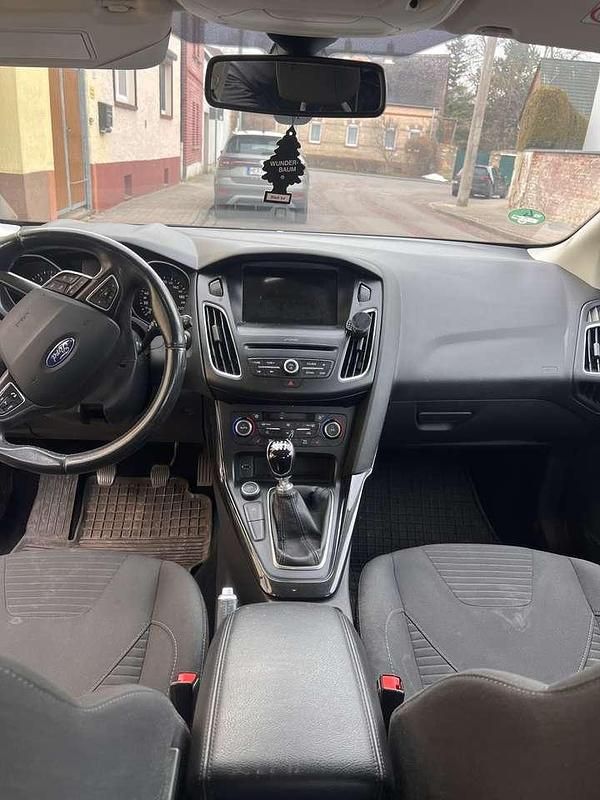 Gebraucht Ford Focus Cool & Connect 125 PS (91 kW) 2017 Kombi