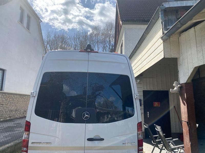 Używany Mercedes Sprinter 143 KM (105 kW) 2018 Biały Van