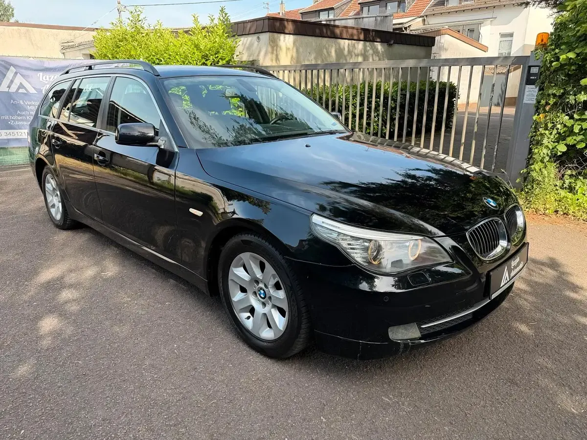 Käytetty BMW 523 190 HP (139 kW) 2007 Musta Farmari