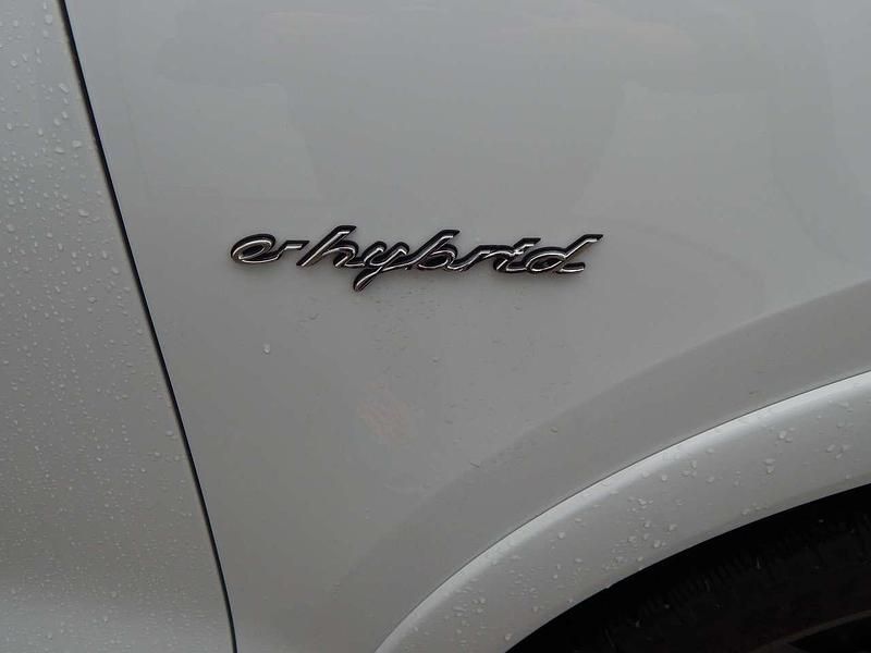 Gebraucht Porsche Cayenne E-Hybrid 340 PS (250 kW) 2019 Weiß SUV