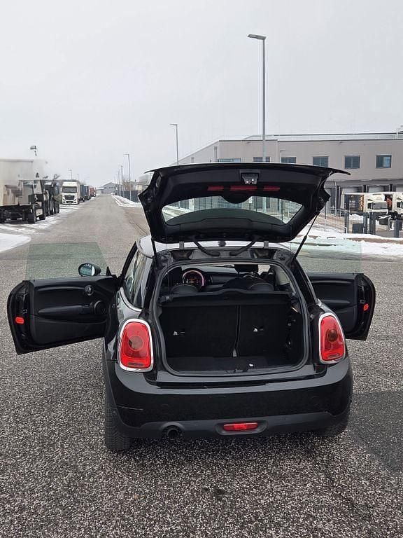 Second-hand Mini One D 95 CP (69 kW) 2015 Negru Hatchback