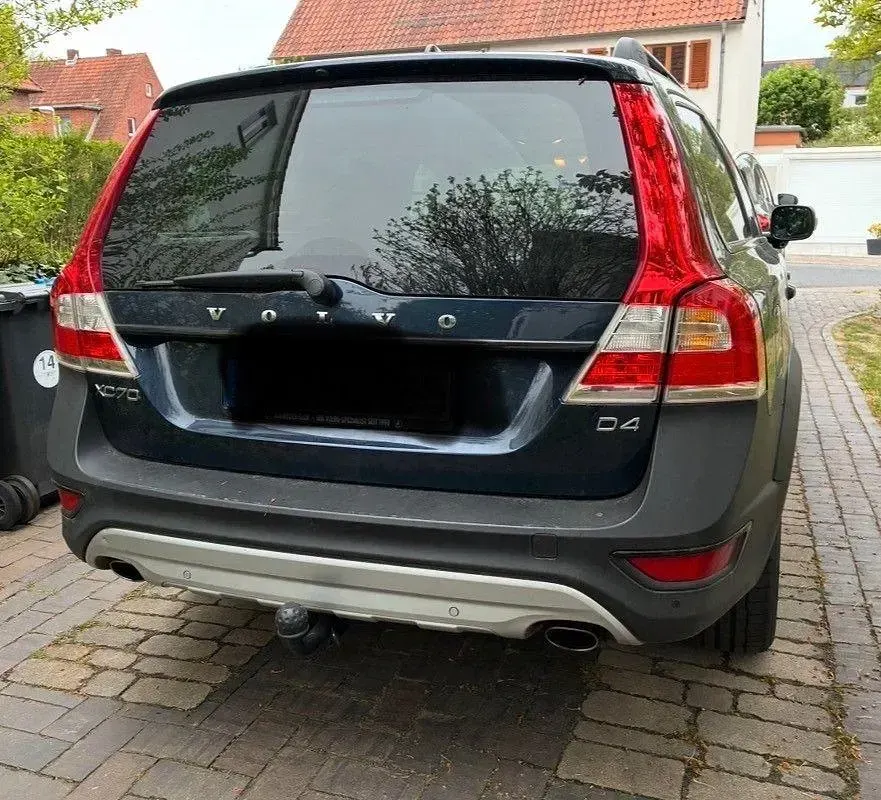 Gebraucht Volvo XC70 Kinetic 181 PS (133 kW) 2014 Blau Kombi