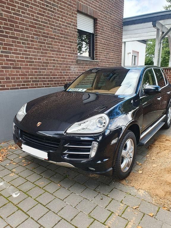 Second-hand Porsche Cayenne 300 CP (220 kW) 2007 Negru SUV