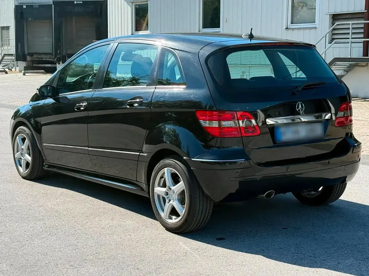 Gebraucht Mercedes B180 109 PS (80 kW) 2007 Schwarz Van / Kleinbus