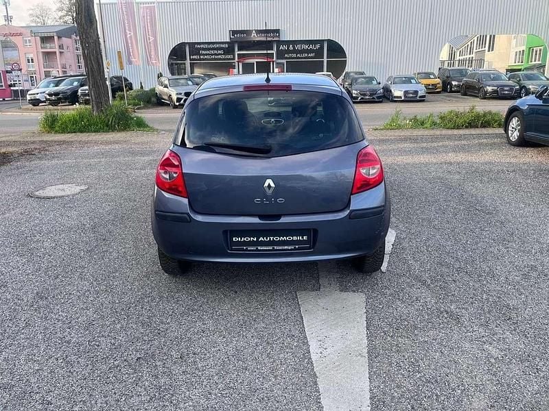 Gebraucht Renault Clio III Dynamique 75 PS (55 kW) 2008 Grey blue Limousine