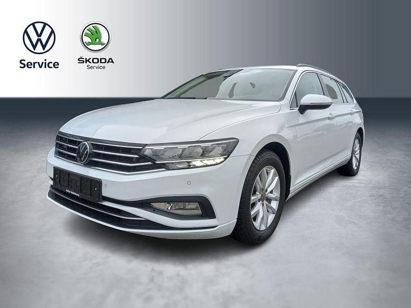 Weiß Gebraucht 2023 VW Passat Business Kombi | 27.970 € (Guter Preis) - Bild 1/4