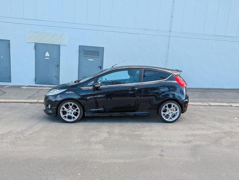 Gebraucht Ford Fiesta 120 PS (88 kW) 2008 Schwarz Kleinwagen