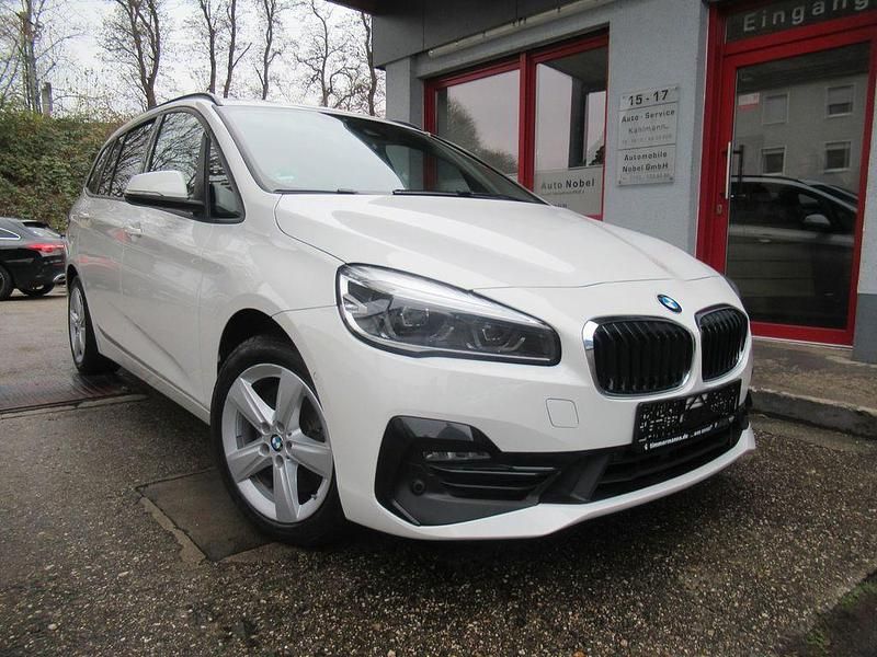 Gebraucht BMW 220 Gran Tourer Sport Line 190 PS (139 kW) 2021 Weiß Van / Kleinbus