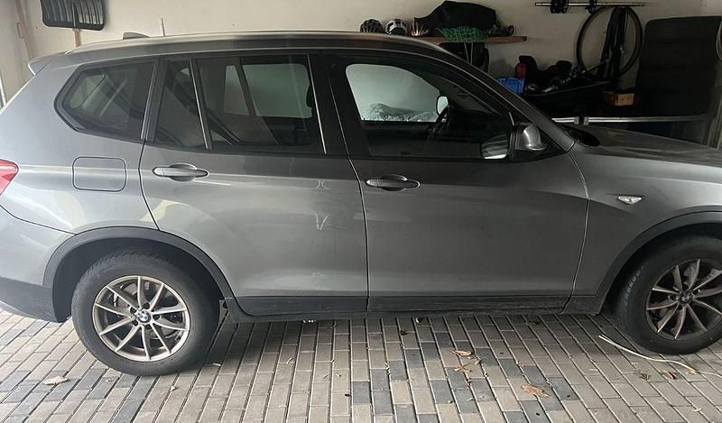 Gebraucht BMW X3 184 PS (135 kW) 2010 Silber SUV