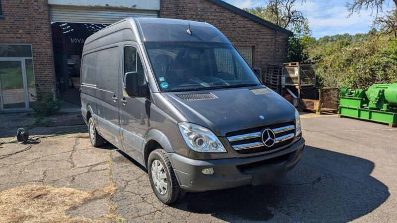Grau Gebraucht 2010 Mercedes Sprinter Van | 25.500 € (Teuer) - Bild 1/4
