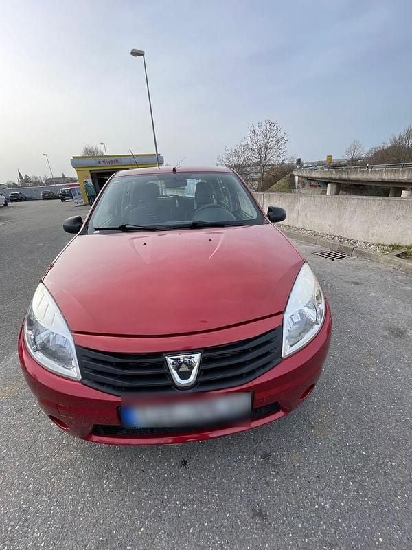 Gebraucht Dacia Sandero 75 PS (55 kW) 2012 Rot Limousine