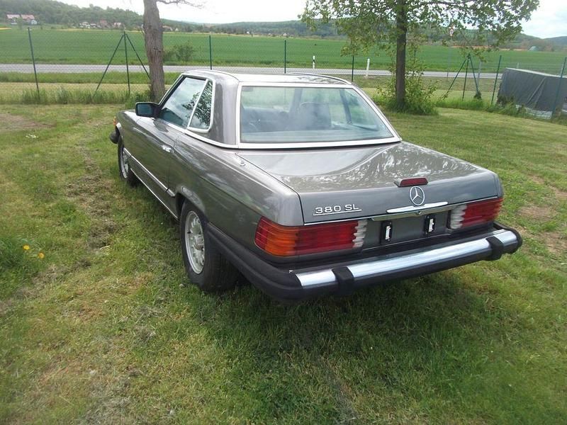 Gebraucht Mercedes SL380 218 PS (160 kW) 1985 Grau Cabrio