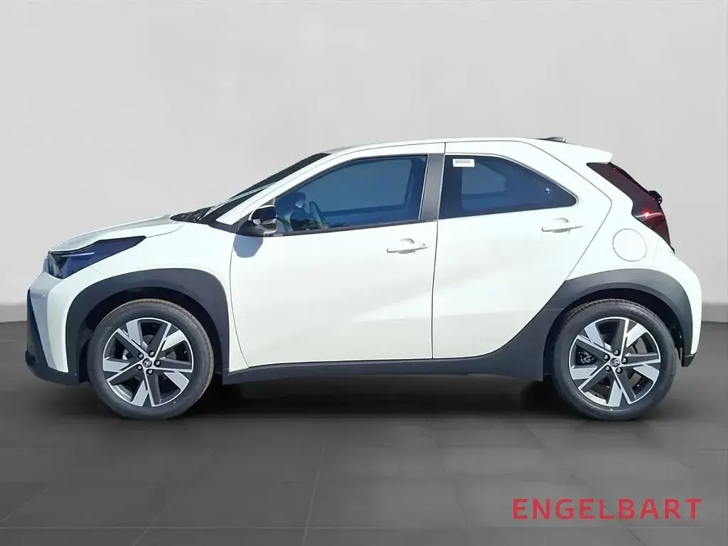 Neu Toyota Aygo X Active 116 PS (85 kW) 2026 Super white SUV