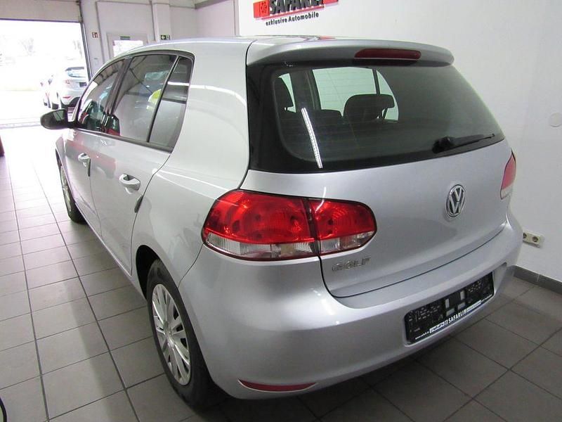 Gebraucht VW Golf VI Trendline 80 PS (58 kW) 2009 Silber Kleinwagen