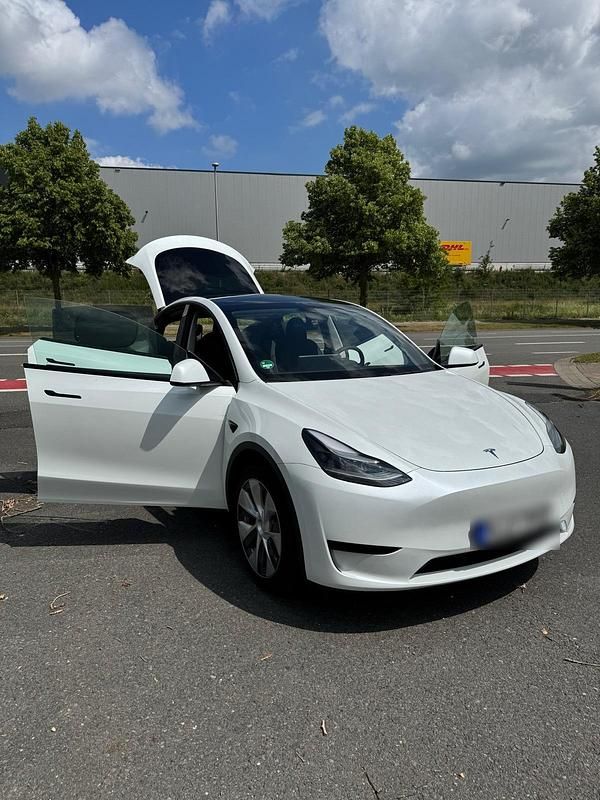 Gebraucht Tesla Model Y Standard Range 219 kW (299 PS) 2024 Weiß SUV