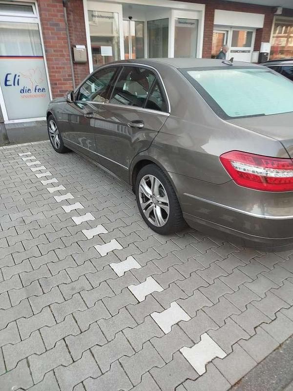 Gebraucht Mercedes 220 170 PS (125 kW) 2009