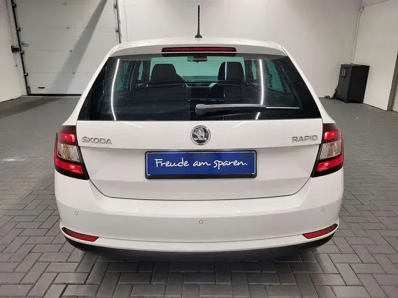 Gebraucht Skoda Rapid 110 PS (80 kW) 2019 Weiß Limousine
