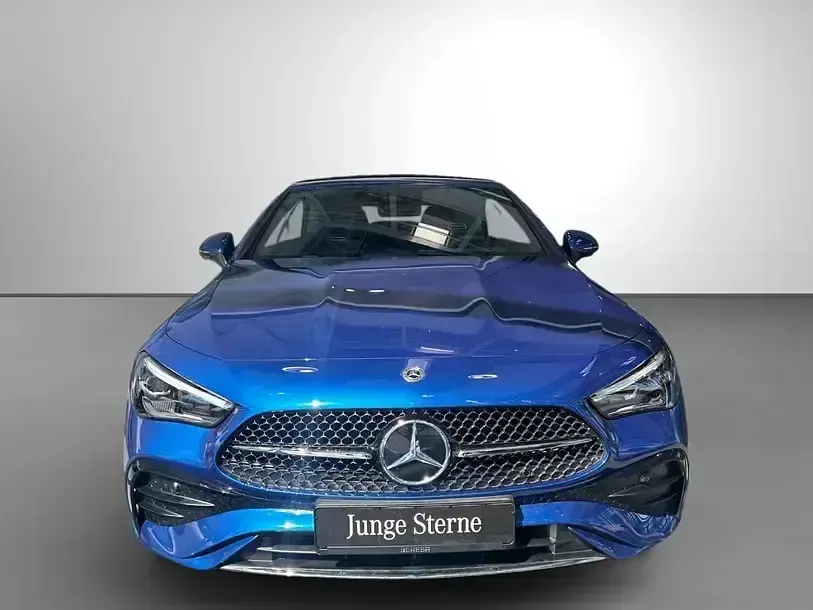 Gebraucht Mercedes CLE200 AMG 204 PS (150 kW) 2025 Blau Cabrio