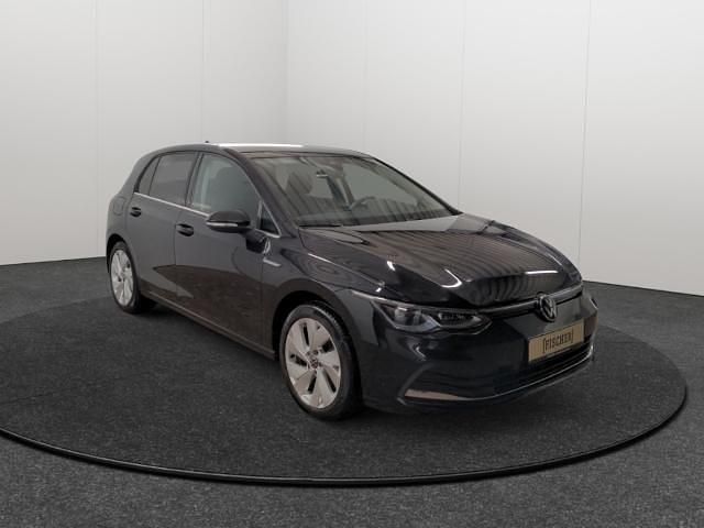 Second-hand VW Golf VII Style 150 CP (110 kW) 2021 Negru Hatchback