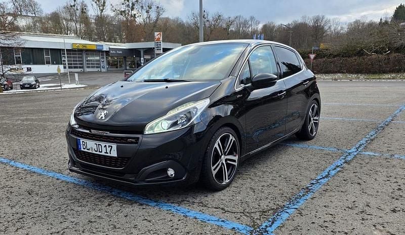 Schwarz Gebraucht 2017 Peugeot 208 Allure Kleinwagen | 8.499 € (Fairer Preis) - Bild 1/4