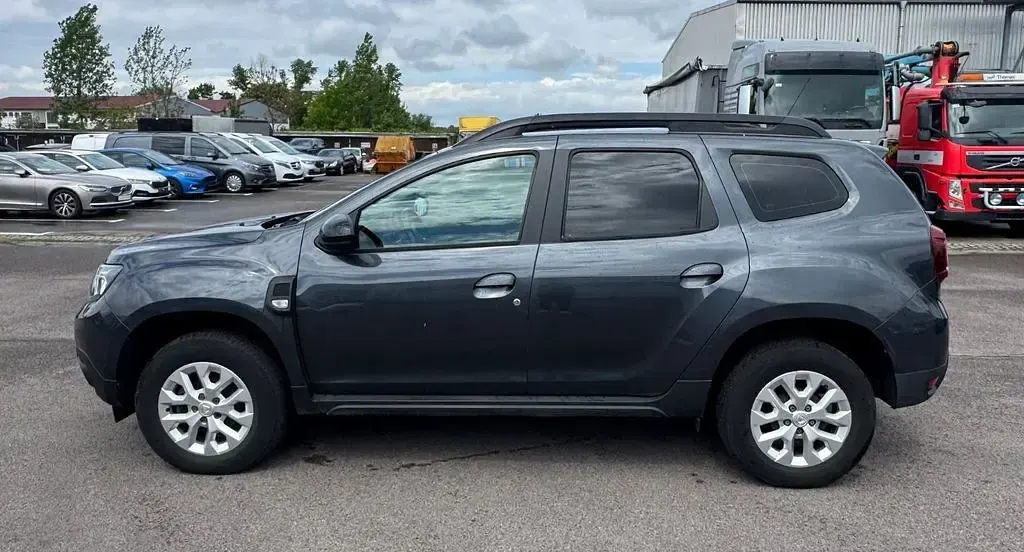 Gebraucht Dacia Duster Comfort 101 PS (74 kW) 2021 Grau SUV