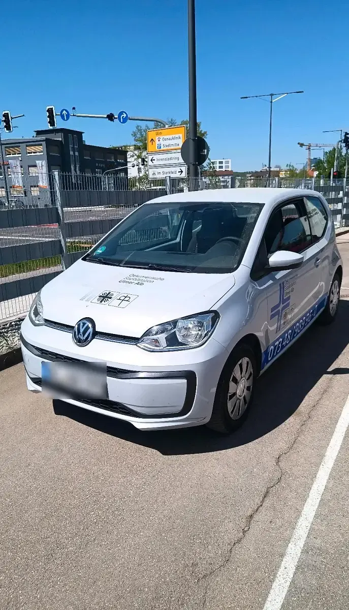 Second-hand VW up! 60 CP (44 kW) 2017 Alb Hatchback
