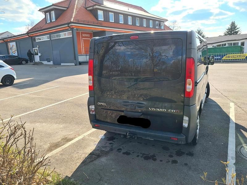 Gebraucht Opel Vivaro 114 PS (83 kW) 2015 Schwarz Van / Kleinbus