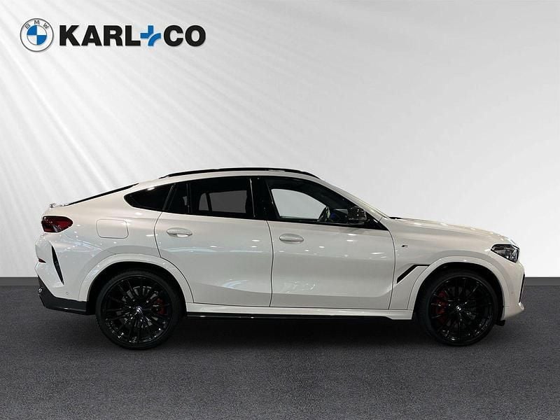 Gebraucht BMW X6 M50 Shadowline 530 PS (389 kW) 2022 Weiss SUV